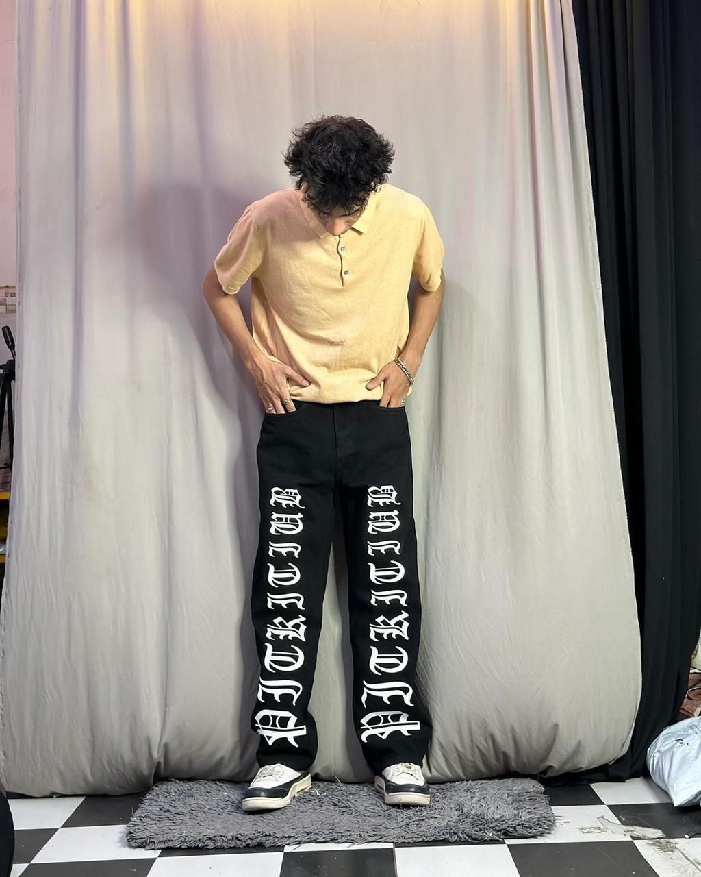 Exotic Black Straight Fit Denim Jeans