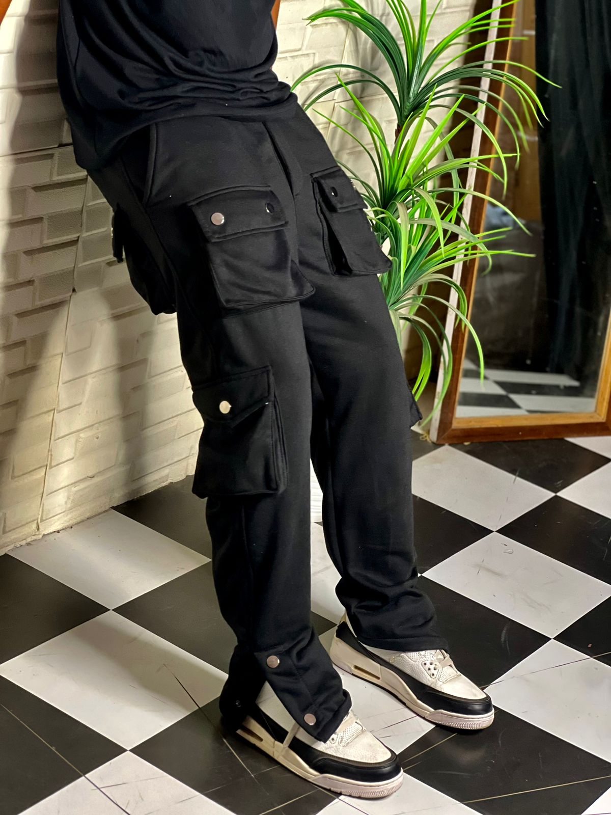 Straight Fit Snapbutton Pant