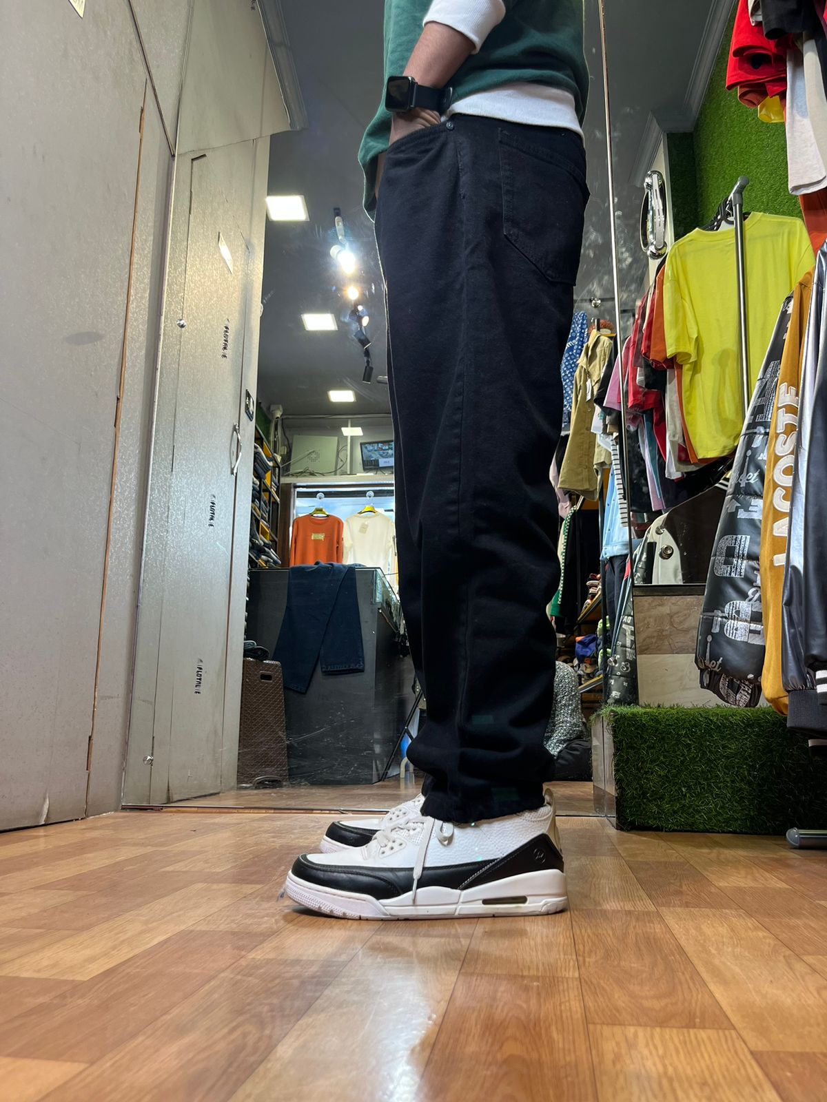 Black Straight Fit Baggy Jeans For Men
