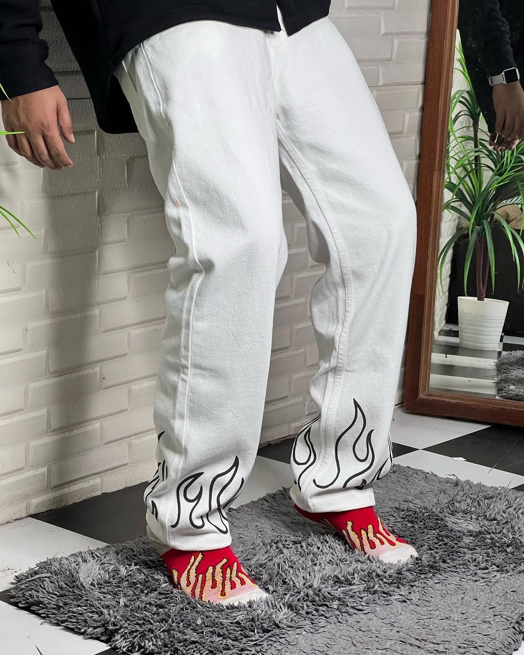 Flame White Straight Fit Baggy Jeans For Men